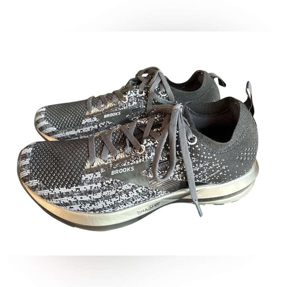 Brooks Levitate 3 Women’s Running Shoes, Size 8, Black, Gray, & Silver Sneakers